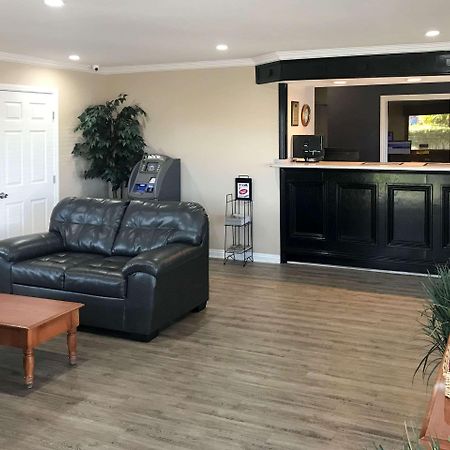 Rodeway Inn Ontario Mills Mall Guasti Экстерьер фото